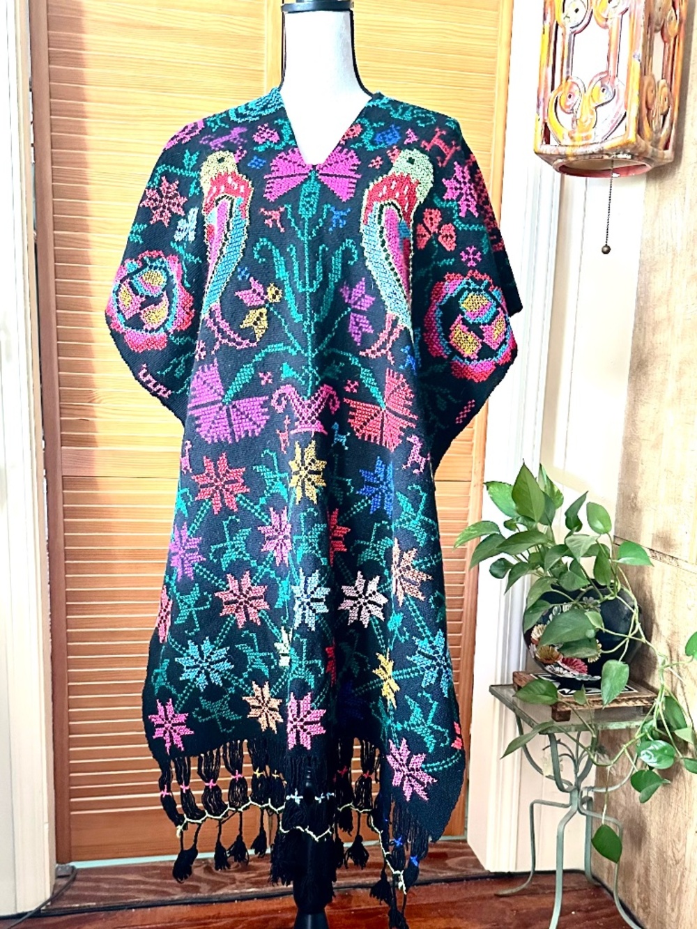 Embroidered Mexican Poncho: 1970s Boho SWEATER Cape with Fringe
